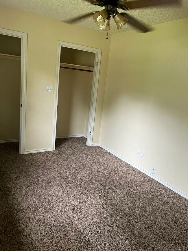 Foto del edificio - 604 Leftwich St