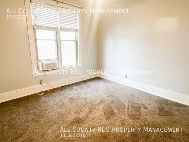 Foto del edificio - 1852 W 45th St