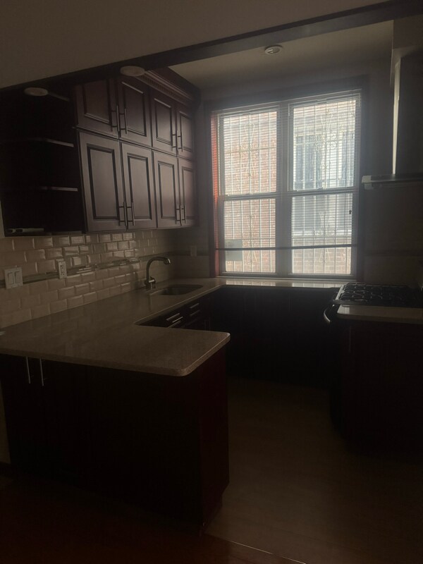 Foto principal - 43-18 58th St