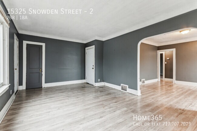 Foto del edificio - 15325 Snowden St