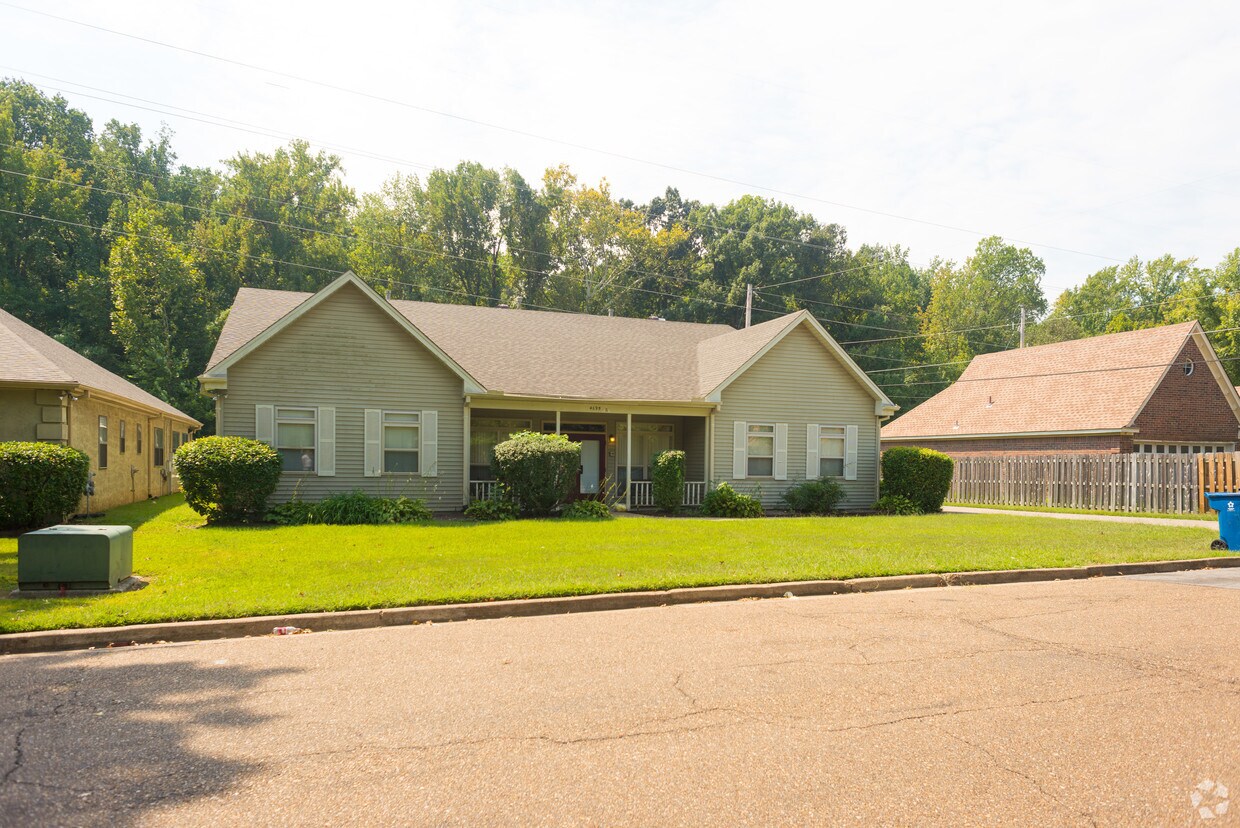 Foto principal - 4695 Allendale Dr