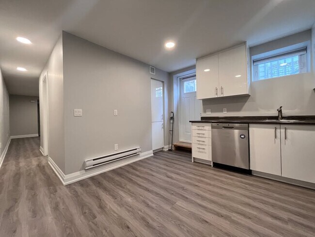 Building Photo - B-146 Bartlett Avenue Toronto Ontario M6H 3G1