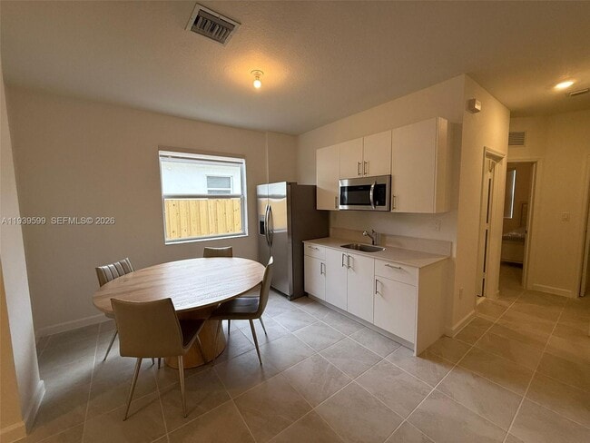 Foto del edificio - 2832 SE 23rd Ave