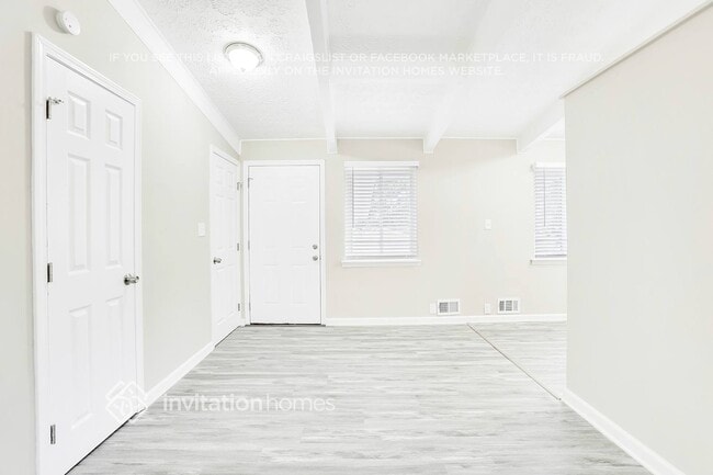 Building Photo - 2996 Horse Shoe Dr