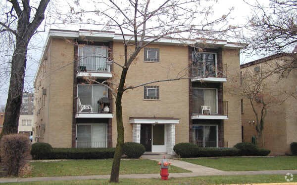 Foto principal - 905 Graceland Ave