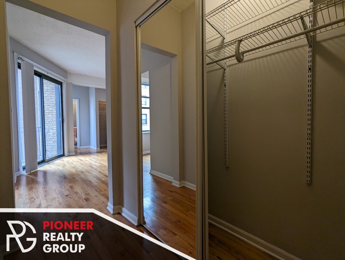 Foto principal - 4220 N Sheridan Rd