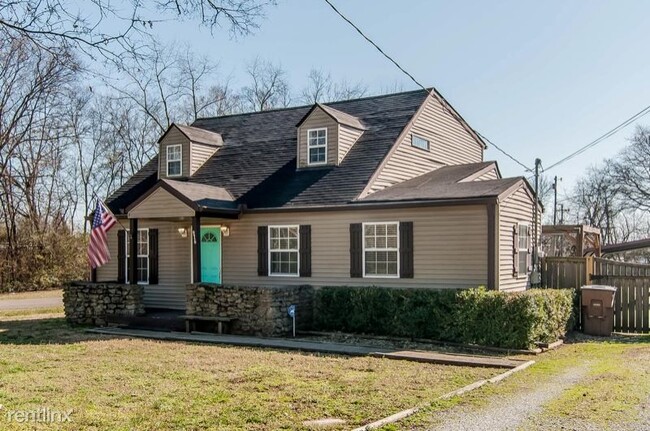Building Photo - 3 br, 2 bath House - 916 Blue Ridge Dr