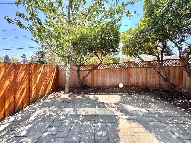 Photo - 750 N 92nd St House