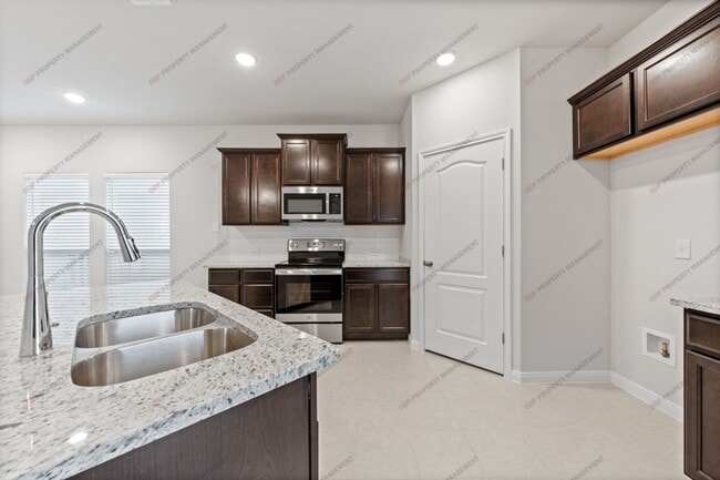 Building Photo - 2218 Wasabi Rd