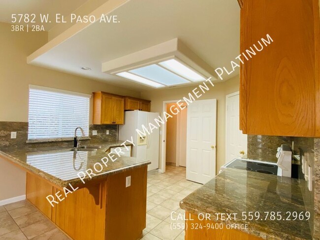 Foto del edificio - $2,300 Fresno Bluffs, 3 Bedroom, Solar Pan...