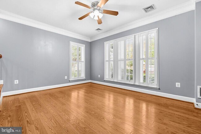 Building Photo - 2392 Brookmoor Ln