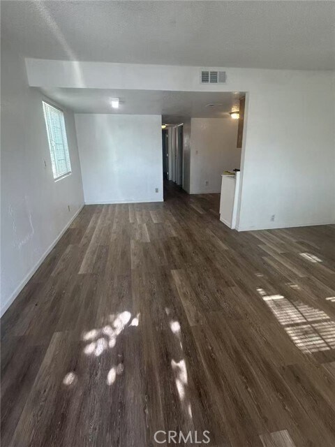 Foto del edificio - 38434 10th St E
