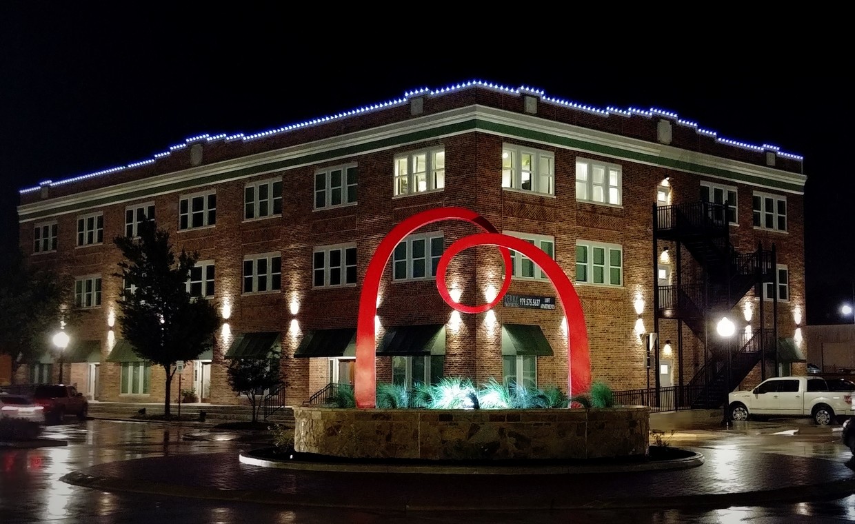 Primary Photo - Perry Place - Downtown Bryan