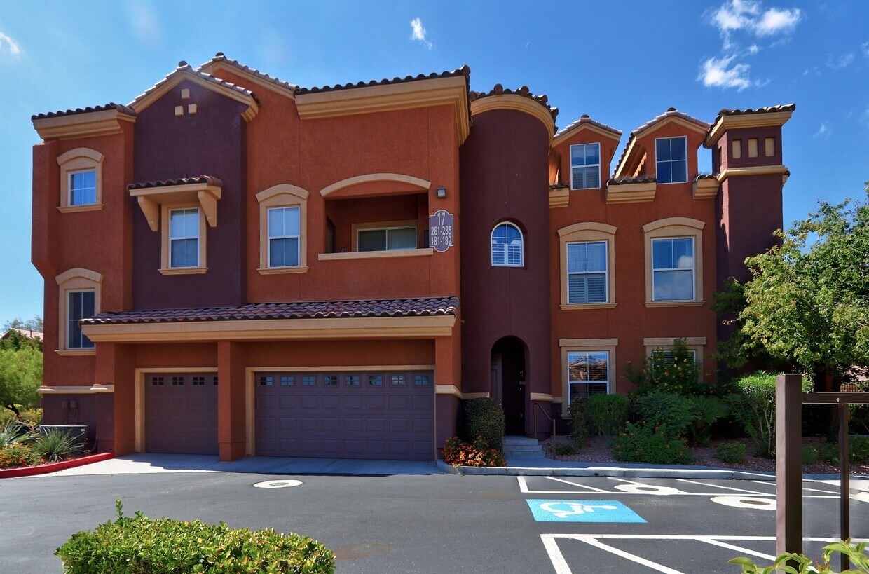 Primary Photo - 3975 N. Hualapai Way #281 - Fully Furnishe...
