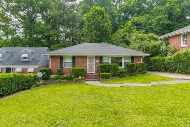 Building Photo - 817 Gertrude Pl NW