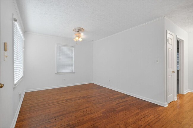 Foto del edificio - 230 Shiloh Hills Dr NW