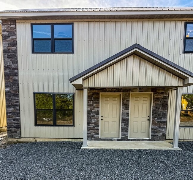 Building Photo - 256 E Outer Rd