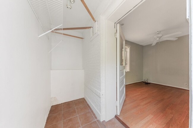 Building Photo - 2527 N Ashland Ave