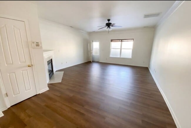 Building Photo - 104 S Ranney Way