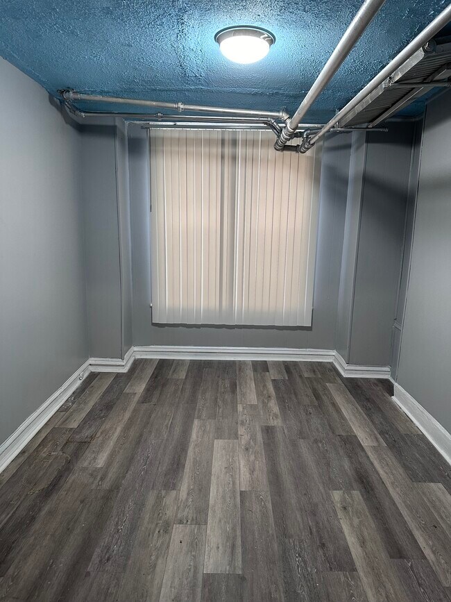 Foto del edificio - 6830 S Lafayette Ave