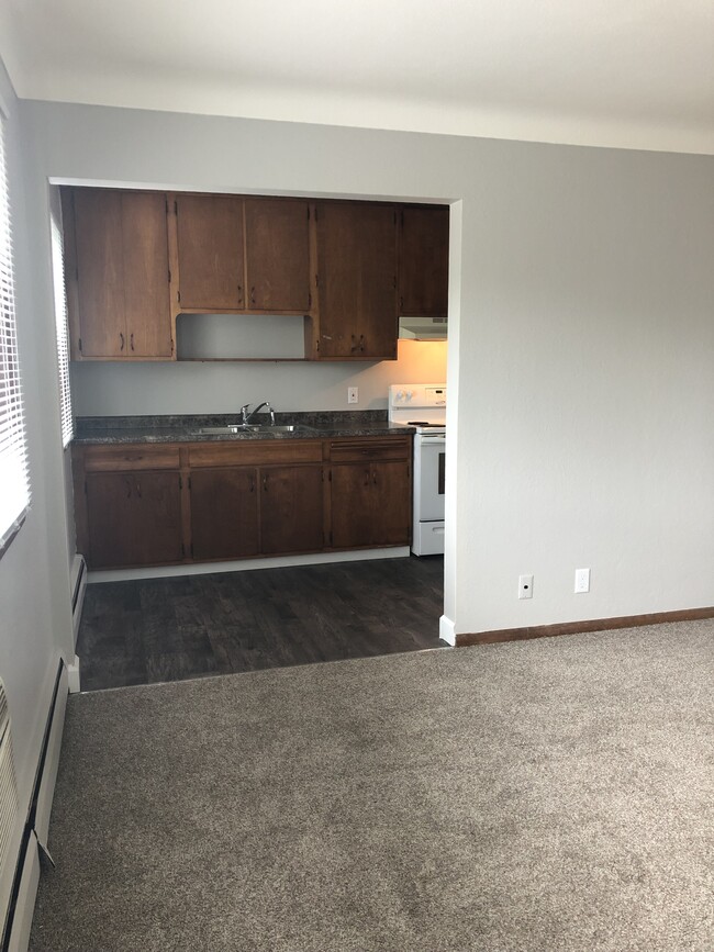 Kitchen - 240 South St W