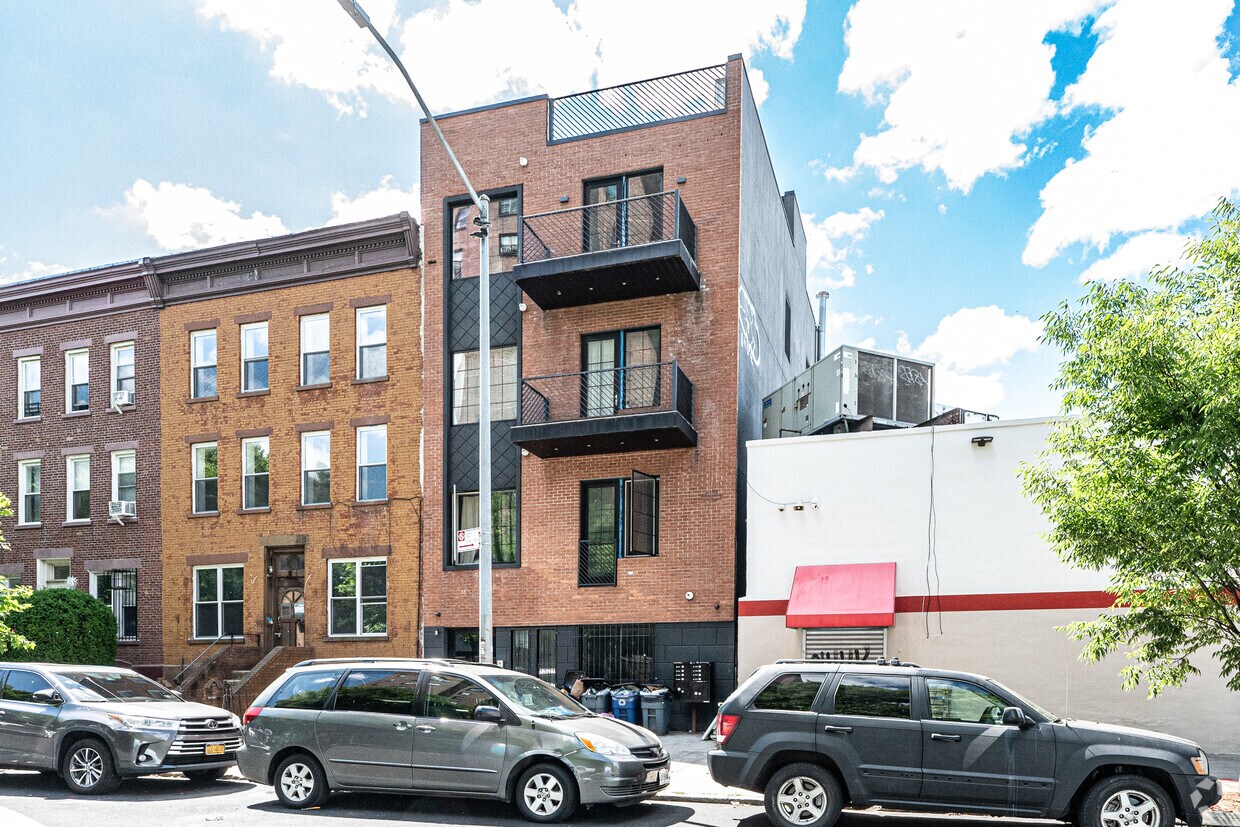 Primary Photo - 306 Macdougal St