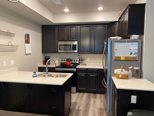 Foto del edificio - Beautiful 3 bed/ 2.5 bath Townhome in Berthoud