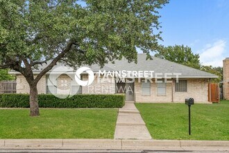 Building Photo - 1212 Beechwood Ln