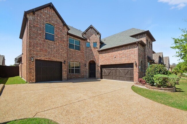 Foto del edificio - 3323 Royal Ridge Dr