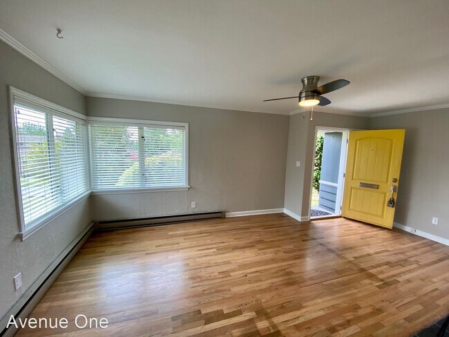 Building Photo - 2 br, 1 bath House - 6040 36th Ave SW