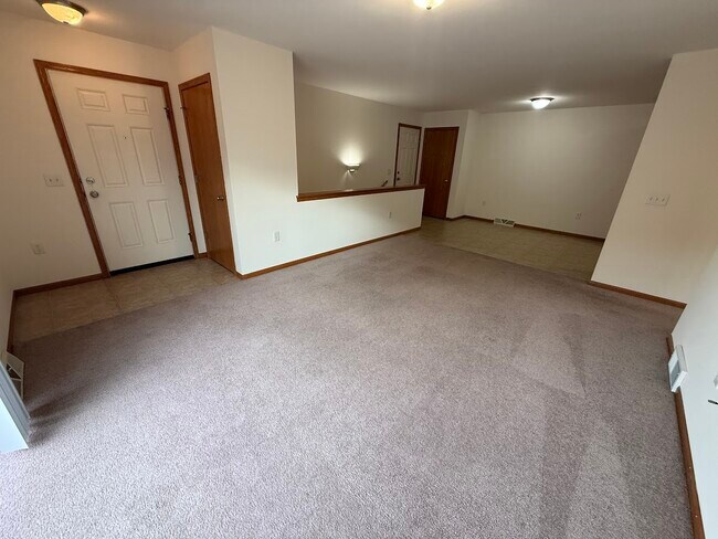 Foto del edificio - 1205 Temple Dr