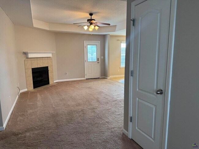 Foto del edificio - 105 Windmill Court