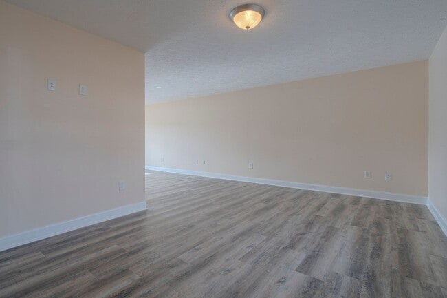 Foto del edificio - Oak Tree Townhome | 4 Bed, 4.5 Bath | Avai...