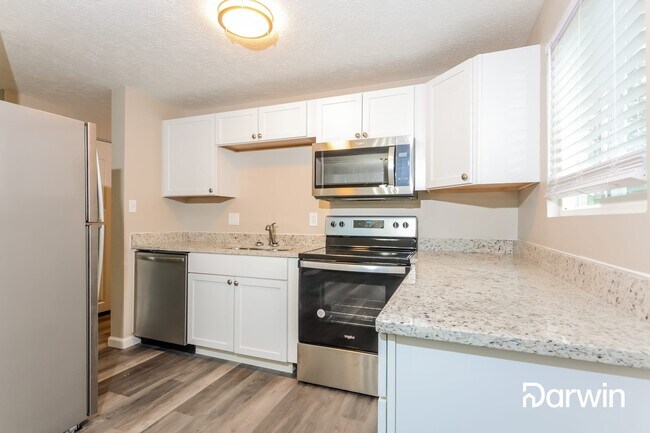 Building Photo - 5401 Pappas Dr, Indianapolis, IN 46237