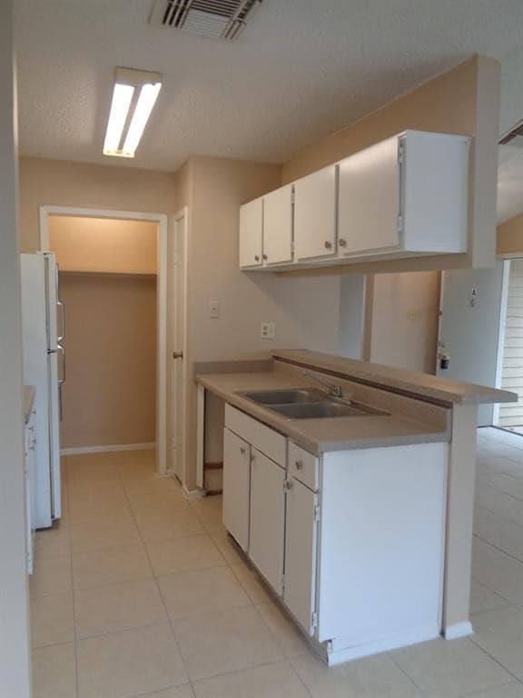 Building Photo - 5518 Farley Dr