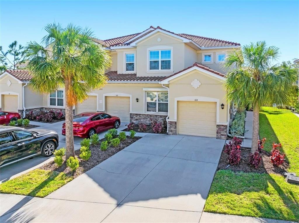 Foto principal - 8323 Enclave Way