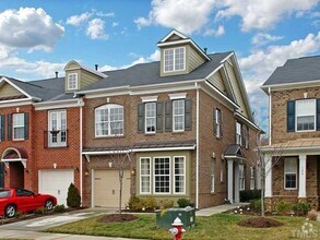 Building Photo - 130 Longchamp Ln