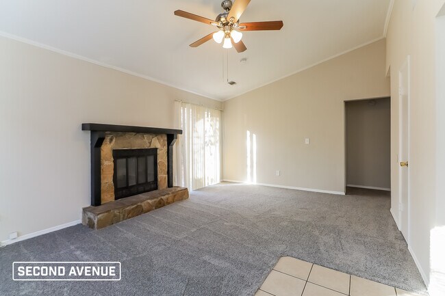 Foto del edificio - 6242 Creekford DR