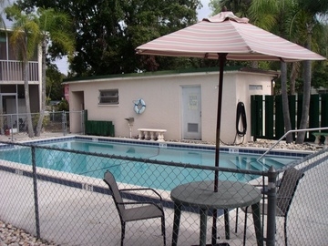 Pool - Pebble Court Apartments