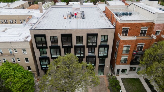 Building Photo - 1313 W Loyola Ave