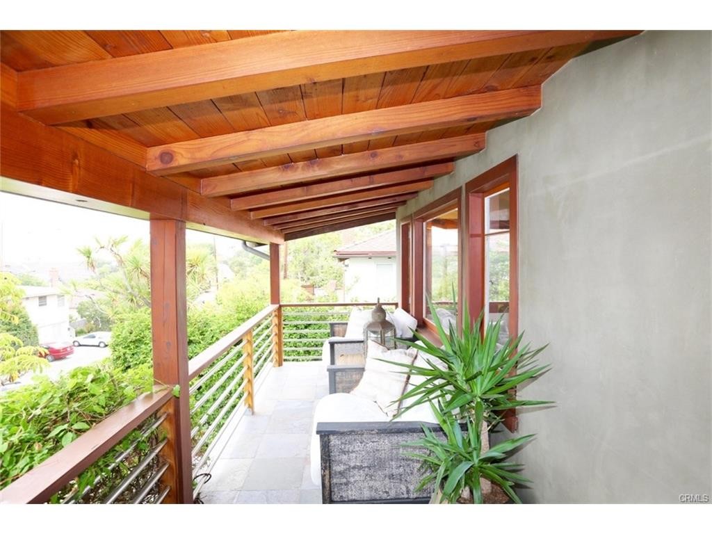 Building Photo - 862 Catalina