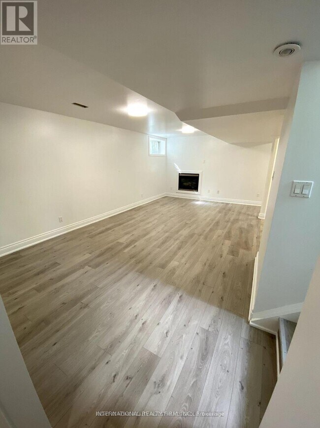 Building Photo - 53 Belfry Dr