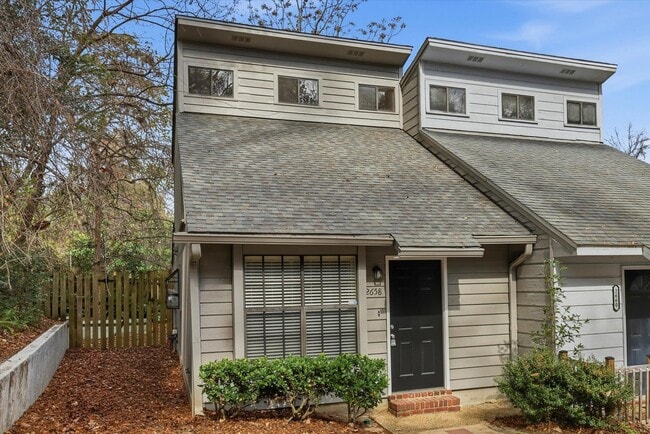 Building Photo - 2658 Millbank Dr