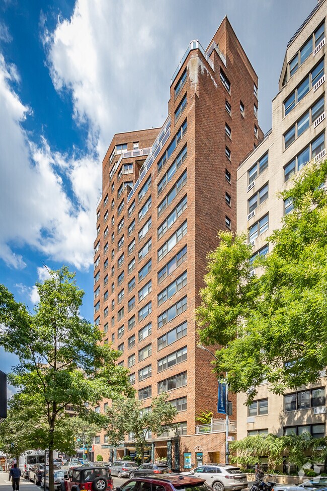 Building Photo - 201 E 77th St