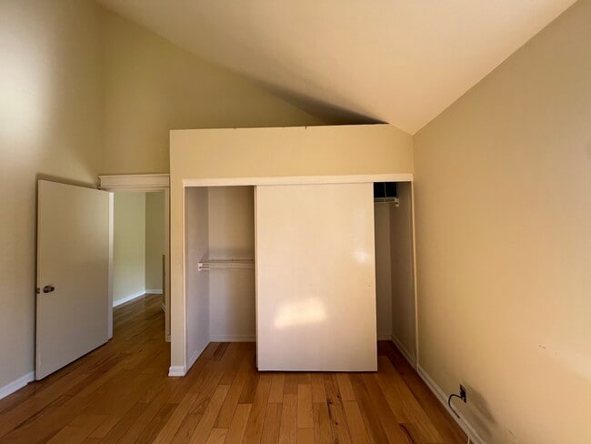 Building Photo - 555 W Wilson Ave