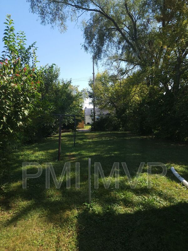 Foto del edificio - 266 S Powell Ave