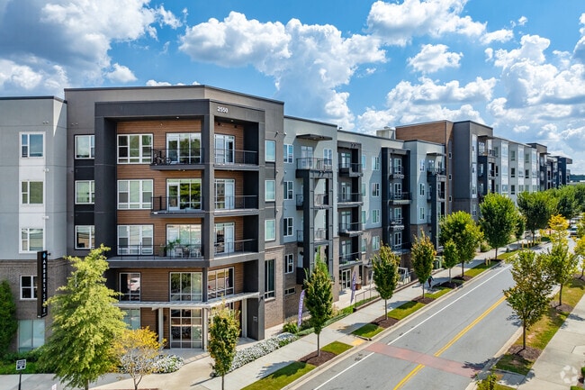 Building Photo - Abberly Skye
