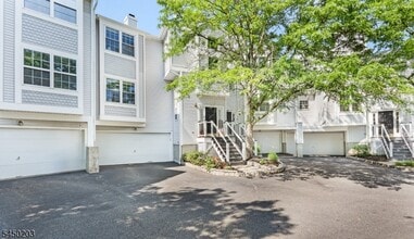 Building Photo - 2202 Yardley Pl