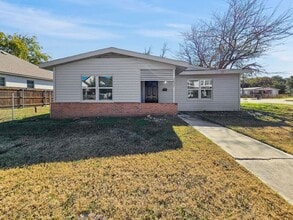 Building Photo - 5837 Aton Ave