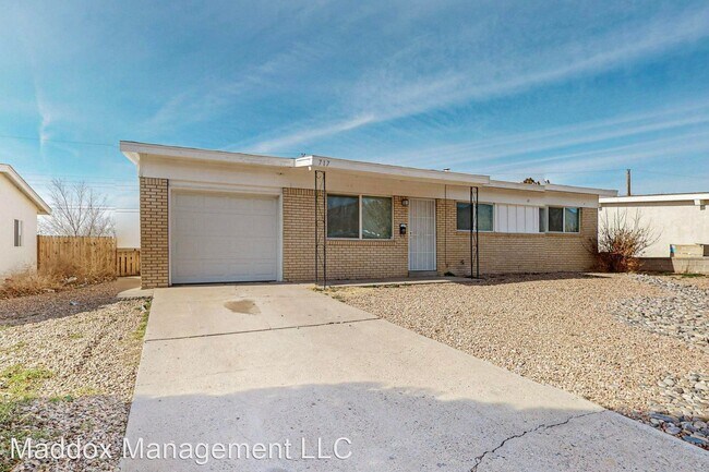 Foto del edificio - 3 br, 1.5 bath House - 717 Grace St NE
